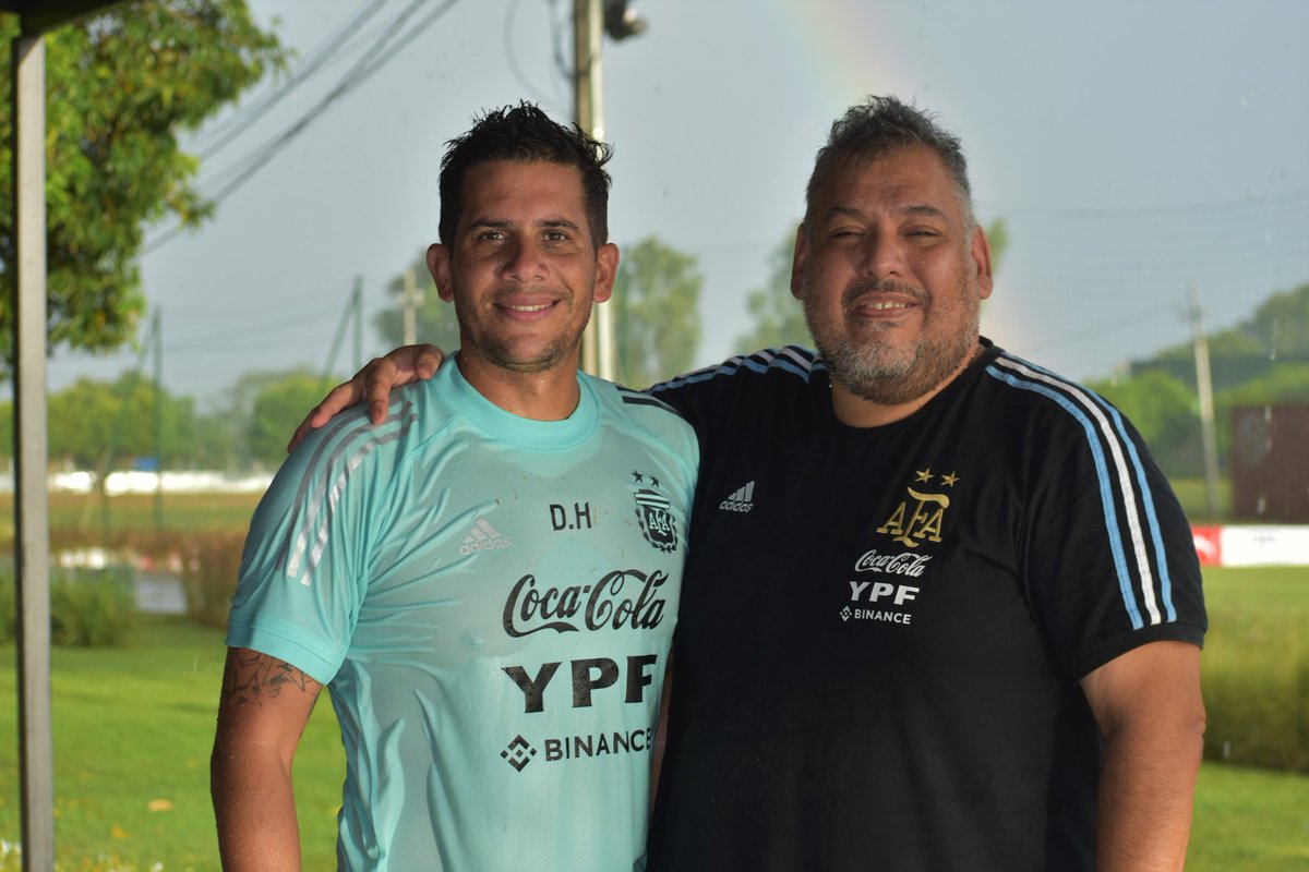 famalovato's tweet photo. Siempre JUNTOS, siempre Argentina!!! #ProyectoSeleccionesNacionales https://t.co/OQ3MKY77bH