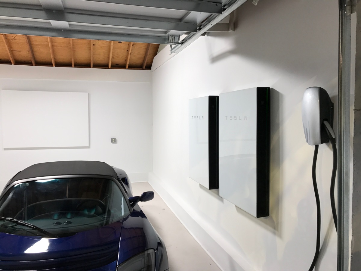 Tesla has a home battery to sell you, with or without solar dlvr.it/SkvHvV