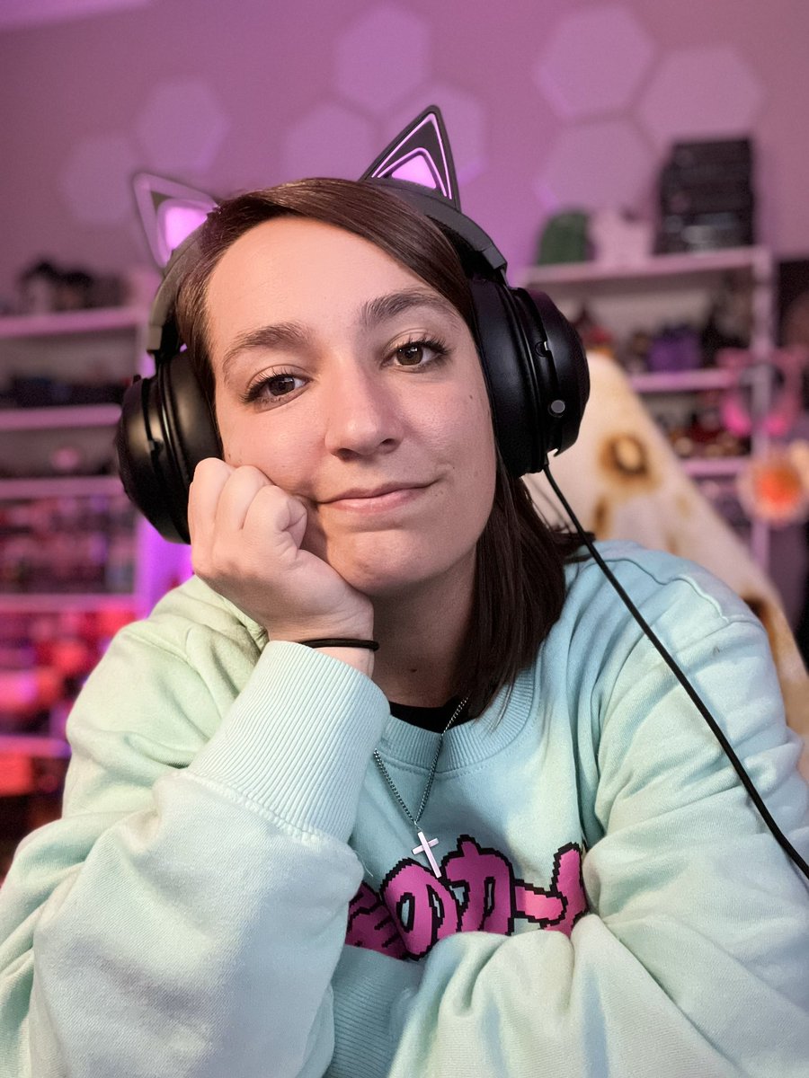 Devious_Flame_'s tweet photo. Having a rough go this week so let’s decompress with some cozy gaming

https://t.co/3uDMPRre66 https://t.co/CkngYttkzA