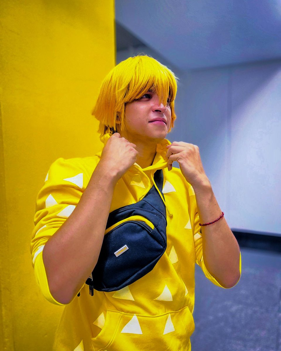 lucarliomedia's tweet photo. El Pikachu caza demonios si fuese tu cita para el cine... ⚡

#DemonSlayer #cosplay #kimetsunoyaiba https://t.co/BUTyxcCFc6