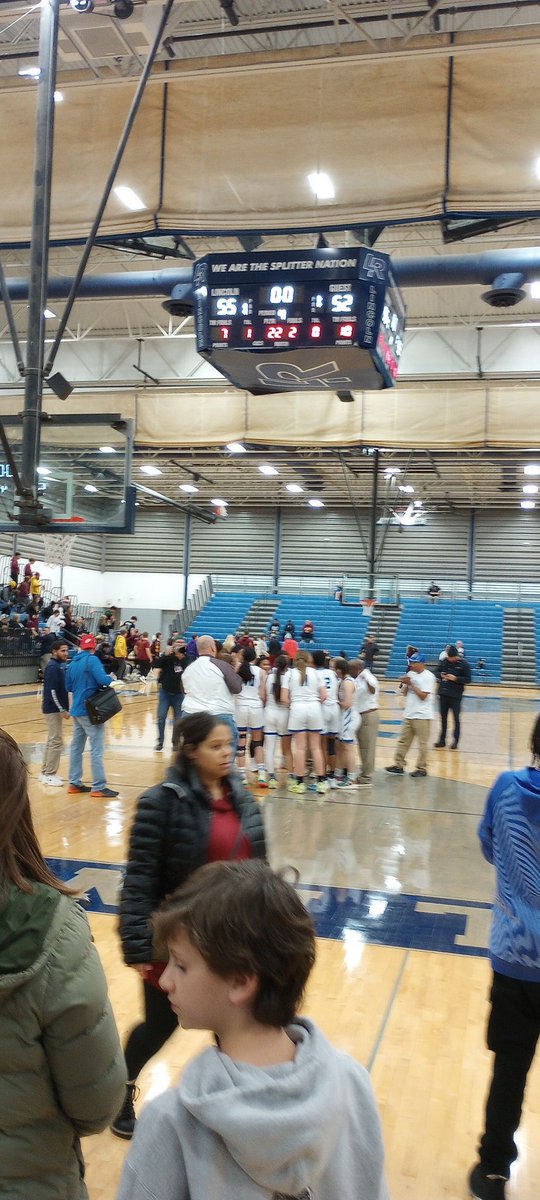 Salem with the dub! Hats off <a href="/WellsDewrod99/">Coach Rod Wells</a> Breslin bound.