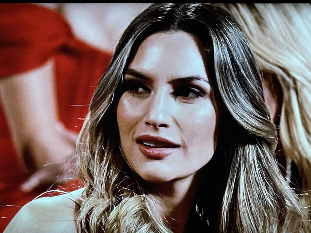 BachelorBob_'s tweet photo. “Yeah I went home night one. But Zach got to know your personality and then he decided to send you home.”
 
I think I just passed away?
 
#TheBachelor https://t.co/ASt8NmJy2g