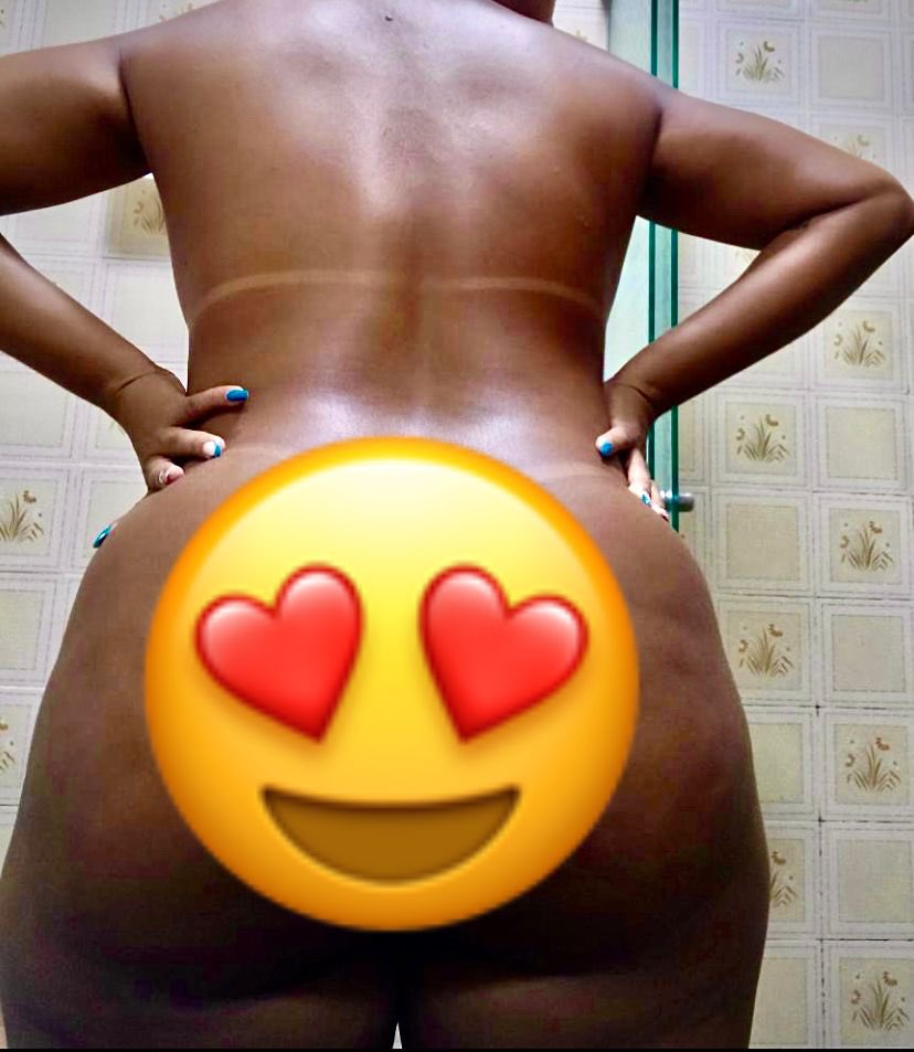 PatyPreta077's tweet photo. Oi amoreee! Tô voltando com tudo por aqui com muito conteúdo gostoso e carinhoso! Pensado pra vc que gosta de uma #preta com bumbum bem gostoso! Quer ver essa foto sem o emoji?? Vem de #onlyfans ou #privacy! Valor promocional e conteúdo de primeira ❤️😈😈 https://t.co/MaC2bT9omR