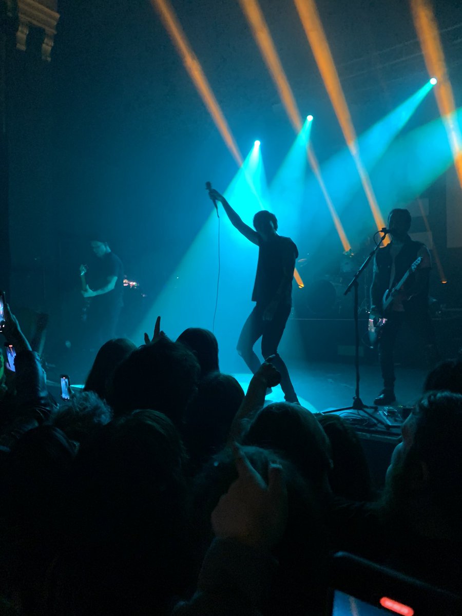 CharlElectric's tweet photo. Dreams came true this evening, what a fucking show 🤘🏻excellent evening, excellent performance @Kellinquinn &amp; @SWStheband 

Now I can enter my 30’s knowing I can still hang 😅 https://t.co/hcelxTsdfm