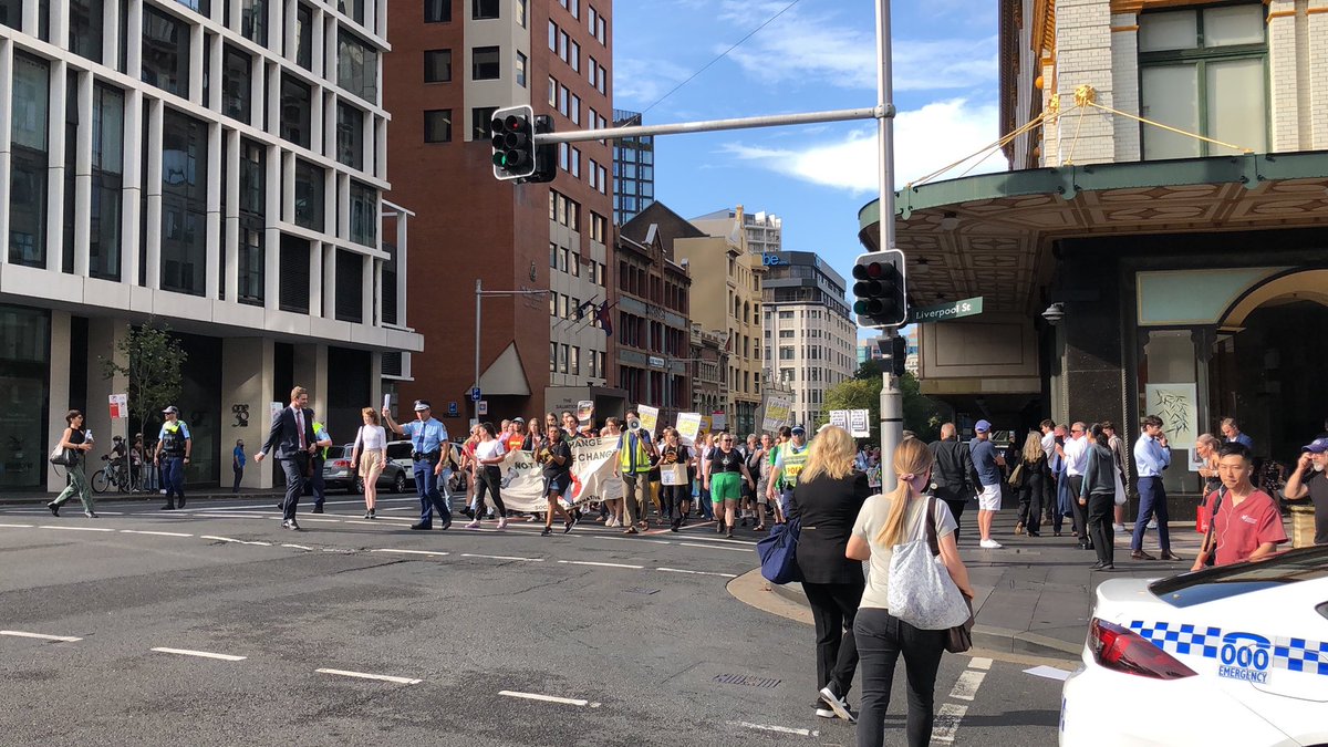 stopffsubsidies's tweet photo. Defend the right to protest / anti repression march does laps of the Downing Centre in Sydney today as Alan and VioletCoCo have their appeals heard . Join stopffs by coming to an online session https://t.co/l6SF4LCRUM https://t.co/ZSFc4kZxF6