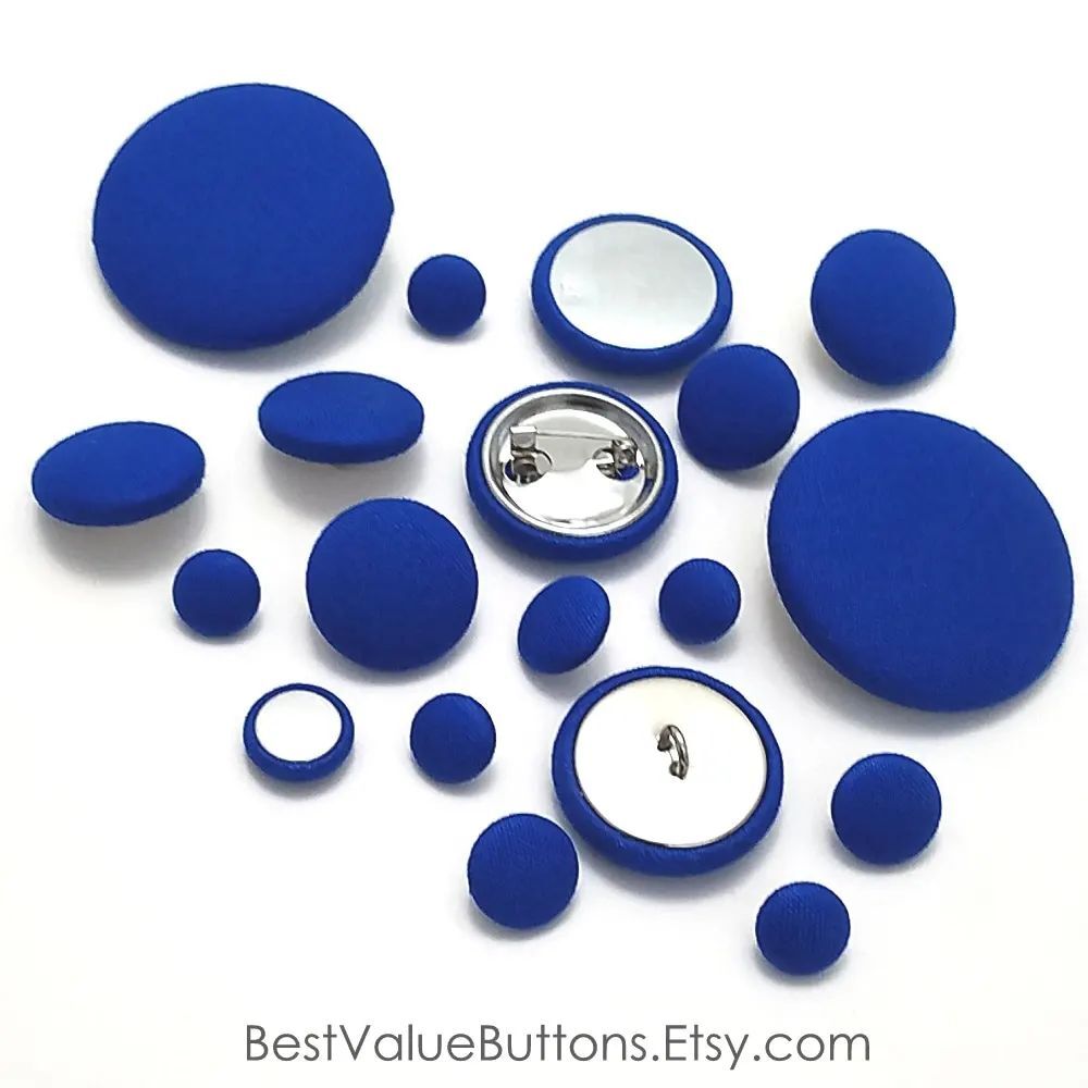 Royal Blue Cotton Buttons perfect for spring or summer sewing projects! Bestvaluebuttons.etsy.com #bestvaluebuttons #etsy #etsyspecialt #epiconetsy #royalblue #bluebuttons #bluefabric #bluefabrics #buttons #fabricbuttons #coveredbuttons #cottonbuttons #b… instagr.am/p/Cpybd65PCBF/