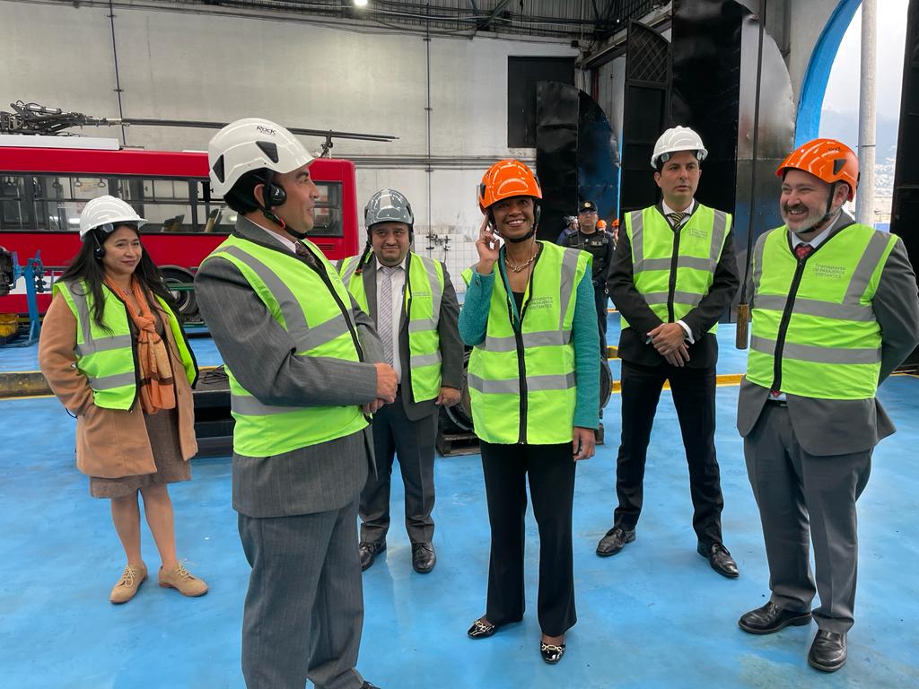 USTDAdirector46's tweet photo. Enjoyed a productive conversation with Danilo Rodriguez, General Manager of @transportequito EPMTPQ. Proud to support your goal to modernize the public transit bus fleet and deploy additional intelligent transportation systems in Quito. https://t.co/qT6Bt2Z3Fd