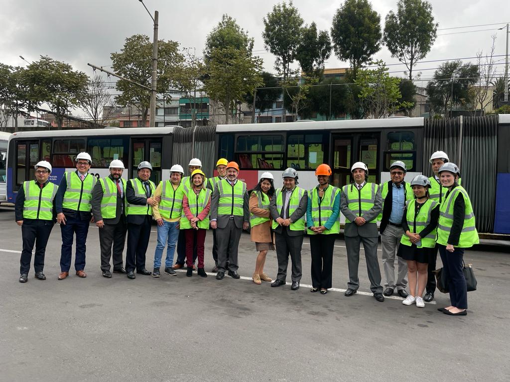 USTDAdirector46's tweet photo. Enjoyed a productive conversation with Danilo Rodriguez, General Manager of @transportequito EPMTPQ. Proud to support your goal to modernize the public transit bus fleet and deploy additional intelligent transportation systems in Quito. https://t.co/qT6Bt2Z3Fd