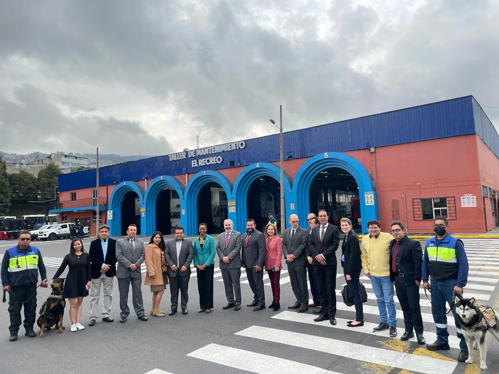USTDAdirector46's tweet photo. Enjoyed a productive conversation with Danilo Rodriguez, General Manager of @transportequito EPMTPQ. Proud to support your goal to modernize the public transit bus fleet and deploy additional intelligent transportation systems in Quito. https://t.co/qT6Bt2Z3Fd