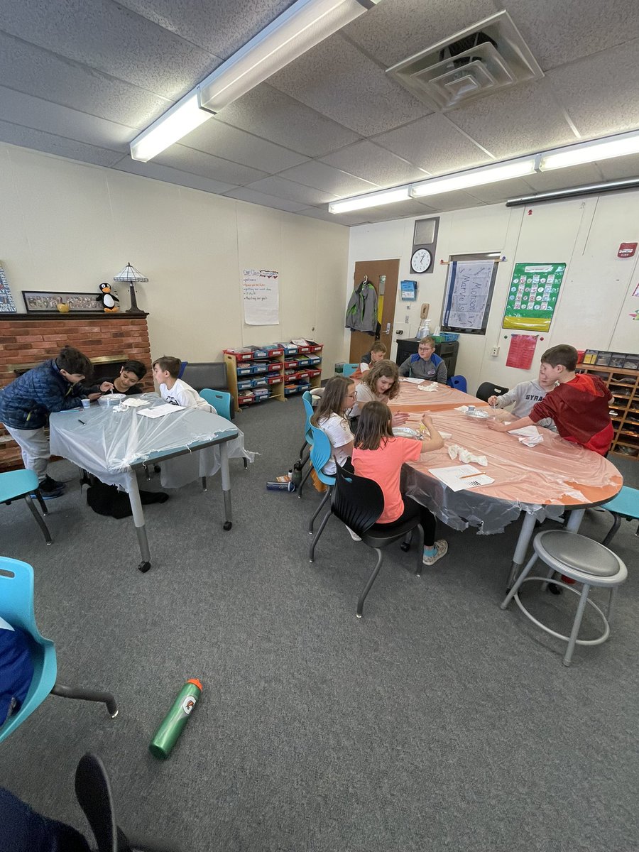 Monsonteaches's tweet photo. Learning all about ways to clean up an oil spill! https://t.co/uUKpt0XFKe