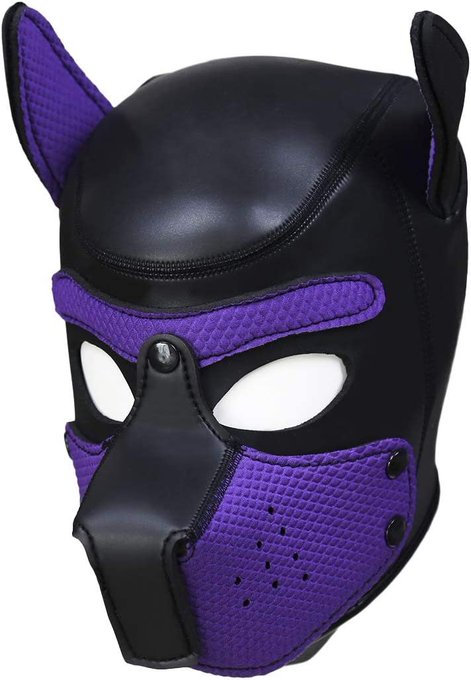 Pff I wanna that pup mask so bad ? https://t.co/mUfPicZ04O