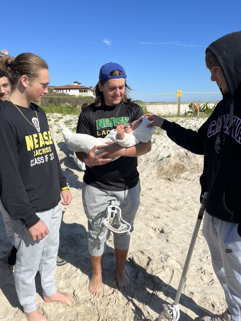 NeaseLax's tweet photo. Thank you to @beaches_go for the opportunity to leave it better than we found it! 

Our honor to serve Max Hartong. 

#LiveLikeMax #MH9 

#BB❤️

#WinTheDay88 https://t.co/kruVcCTzsO