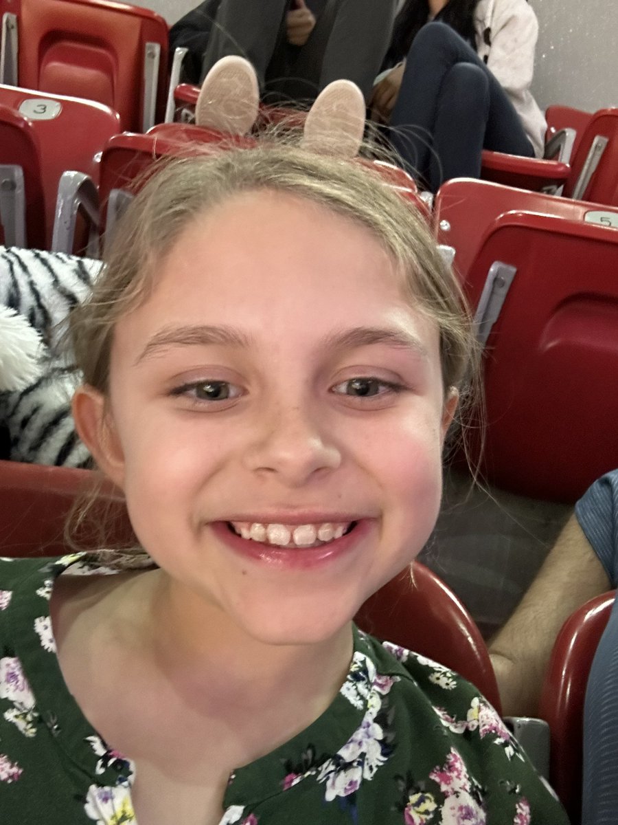 jacarreon's tweet photo. #RODEOHOUSTON https://t.co/dc2hpVn1MY