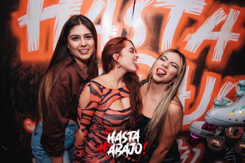 DianaaDO_'s tweet photo. Hasta abajo con las besties 👯‍♀️ https://t.co/35JC4zQXx3