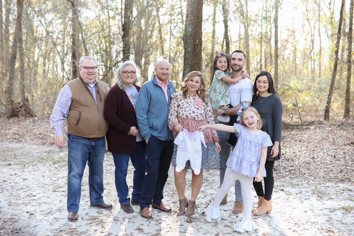 Futch4GAGOP's tweet photo. As a husband, father, &amp; grandfather, it breaks Dennis's heart to watch Democrats push for policies to murder babies before &amp; even after birth. This must stop, &amp; we need a strong leader to be a voice for the unborn right here in GA. Dennis Futch is that voice.
#FamilyFirst #GOP https://t.co/hrHq98n451