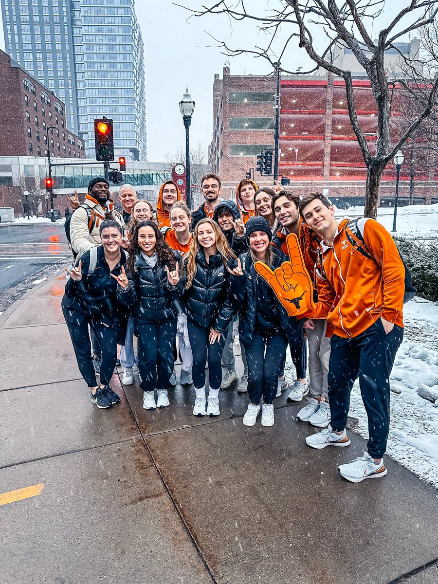 Texas Men's Swimming & Diving tweet media