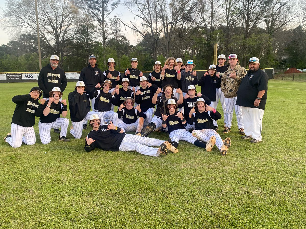 athleticsFRA's tweet photo. ⚾️⚾️𝙍𝙚𝙜𝙞𝙤𝙣 𝘾𝙝𝙖𝙢𝙥𝙨⚾️⚾️

With a big 10-1 win at home Vs. Harvester, the Wildcats secured the region championship❕

#FRAmily | #ProtectTheDen🐾 https://t.co/p1uB8sRsF0