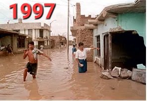 QHaRi's tweet photo. El norte inundándose por enésima vez es otro ejemplo de que nuestro problema es sistémico; de que sí hay motivos para protestar; y de que urge cambiar el sistema político por uno donde los elegidos trabajen para sus electores, no para sus financistas, y donde prime el bien común. https://t.co/jhHxVXUTBS