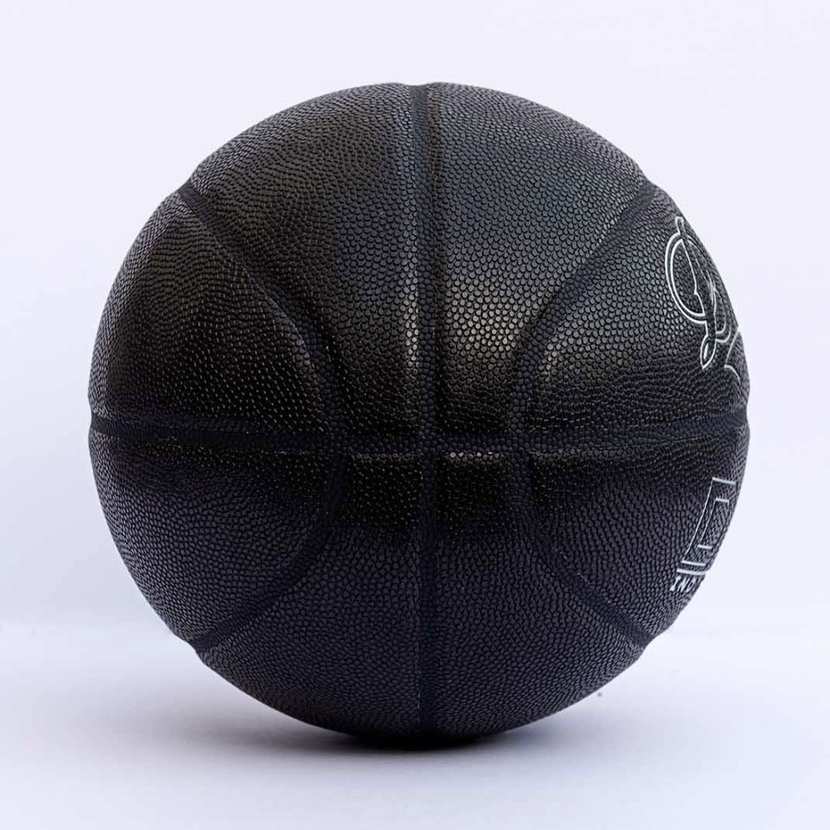 dimesportsco's tweet photo. Outdoor Balls BACK IN STOCK!! Plus New Colorway And Sizes. Gettem While You Can! #ballislife #basketball https://t.co/3RzHXMcgbF