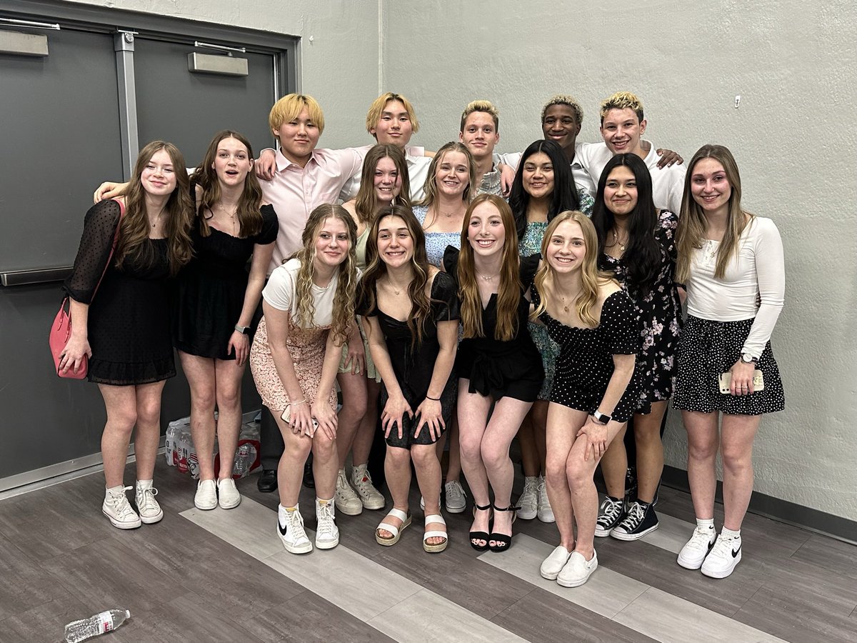 jeffhs_SWD's tweet photo. Great banquet tonight to celebrate our very successful season! Love this team. #noshortcuts #1team #devilrumble #thanksboosters https://t.co/TAa8Poun7p