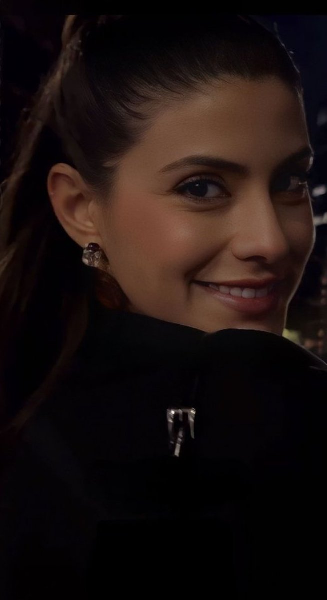 Al verte a ti bonita mujer 😍 desde ese momento tus ojos se clavaron en mi alma 🥰 tu ternura y sencillez quedaron sembradas en mi corazón❤