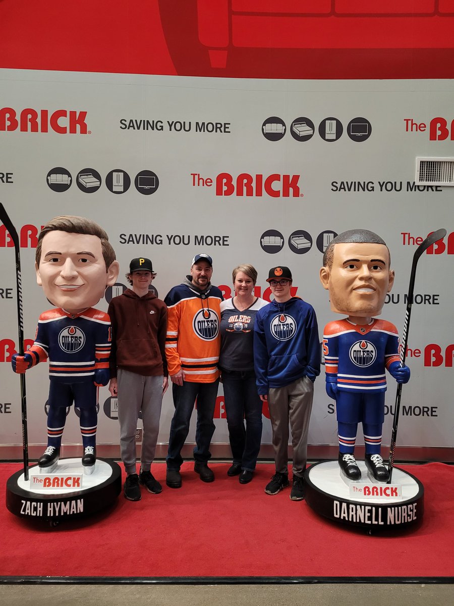 salterkeith's tweet photo. We're here!!  #brickbestseats @EdmontonOilers @TheBrick https://t.co/ZjpuM7zGQG