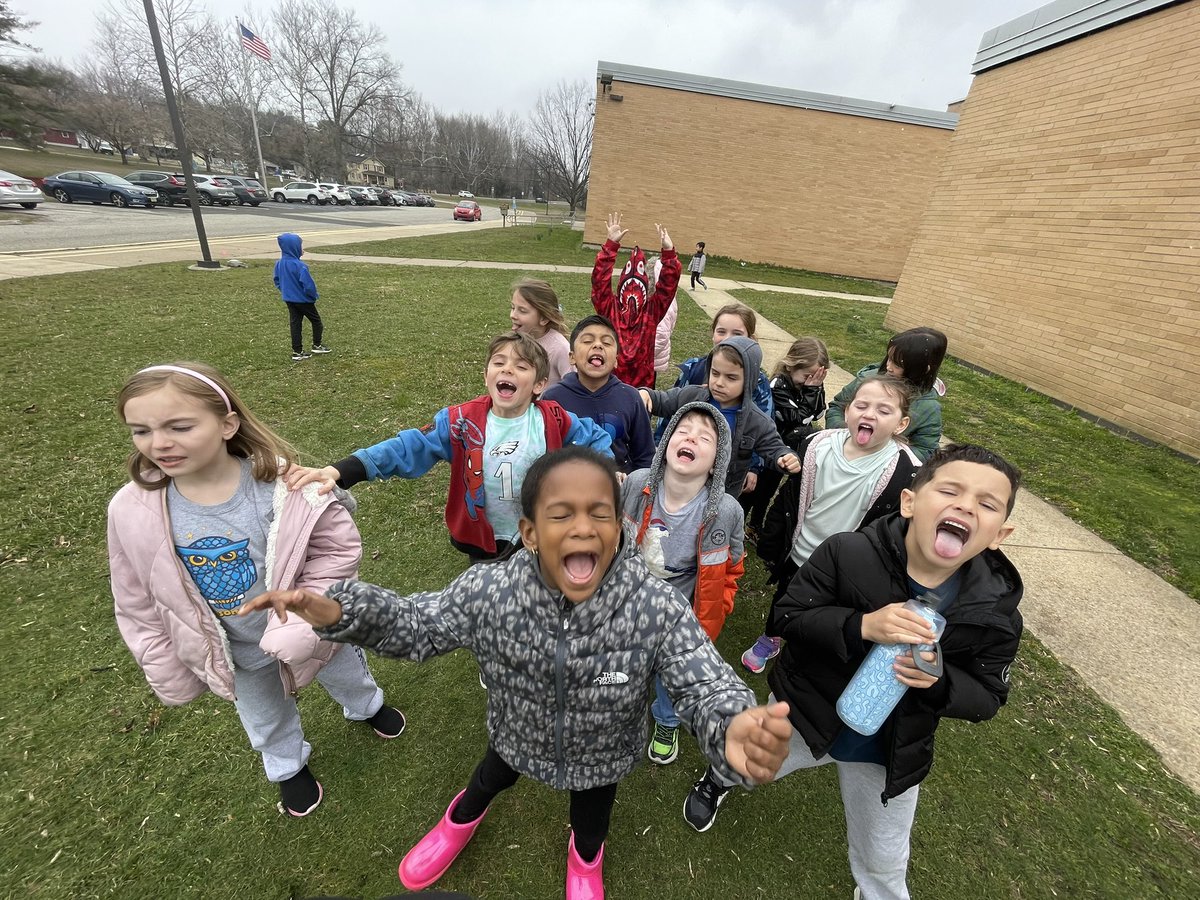 konsrockstars's tweet photo. PI day highlights! @JJESOwls #findthekind https://t.co/c1UCFX8fOh