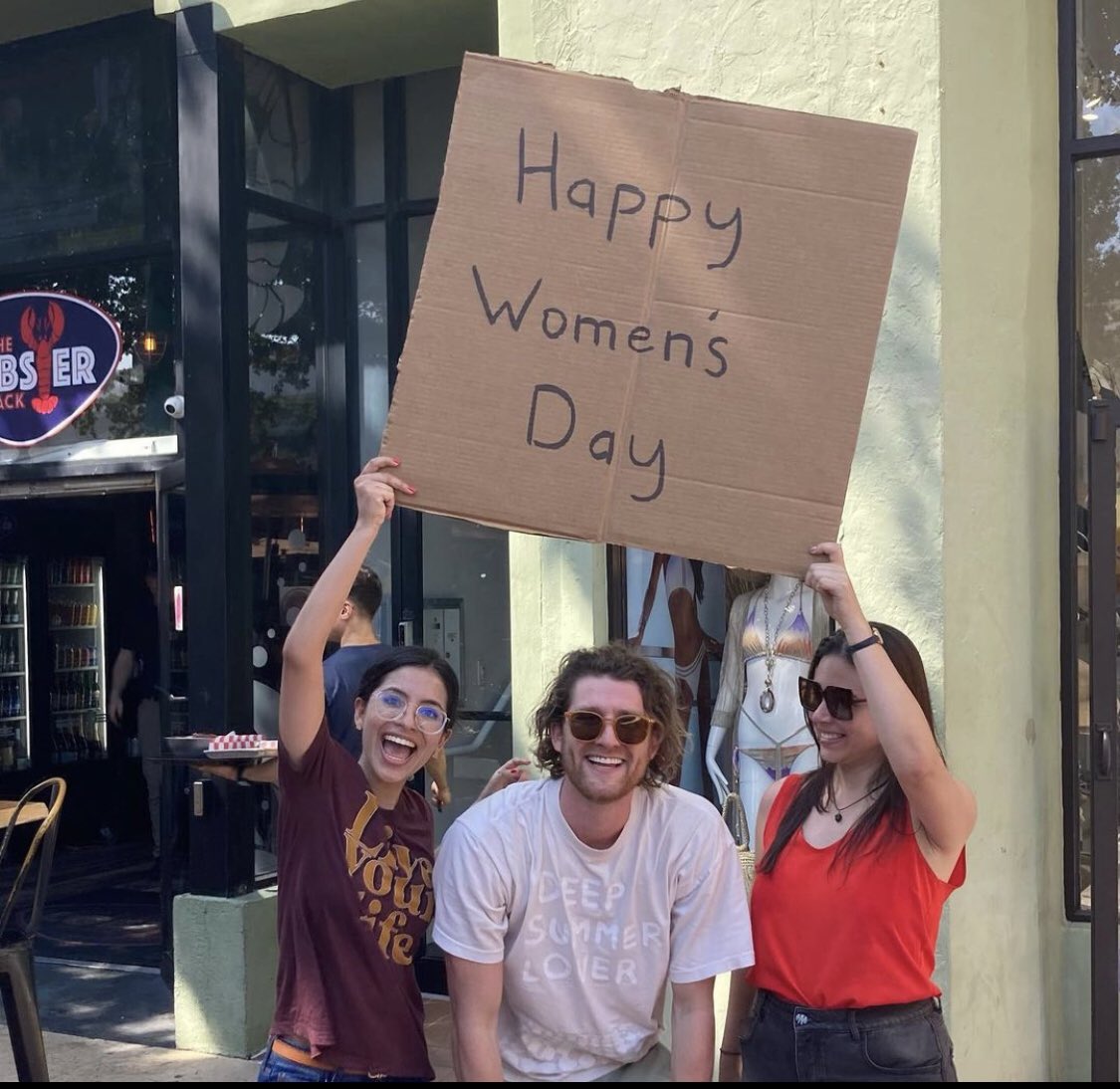 kouvonouelliott's tweet image. il n’est pas encore tard. 
#HappyWomensDay2023 
#dudewithsign