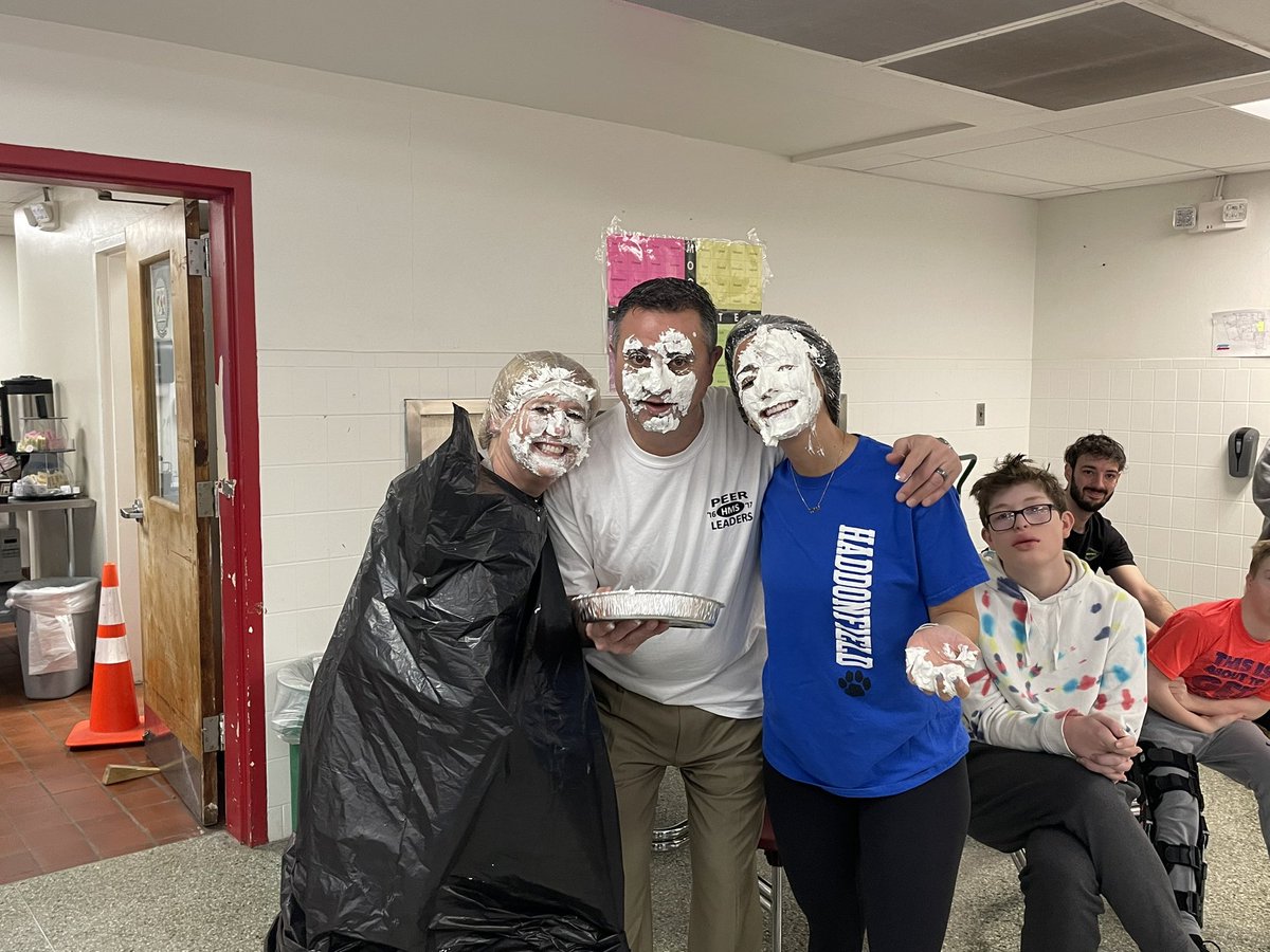 Daria Resnick tweet media