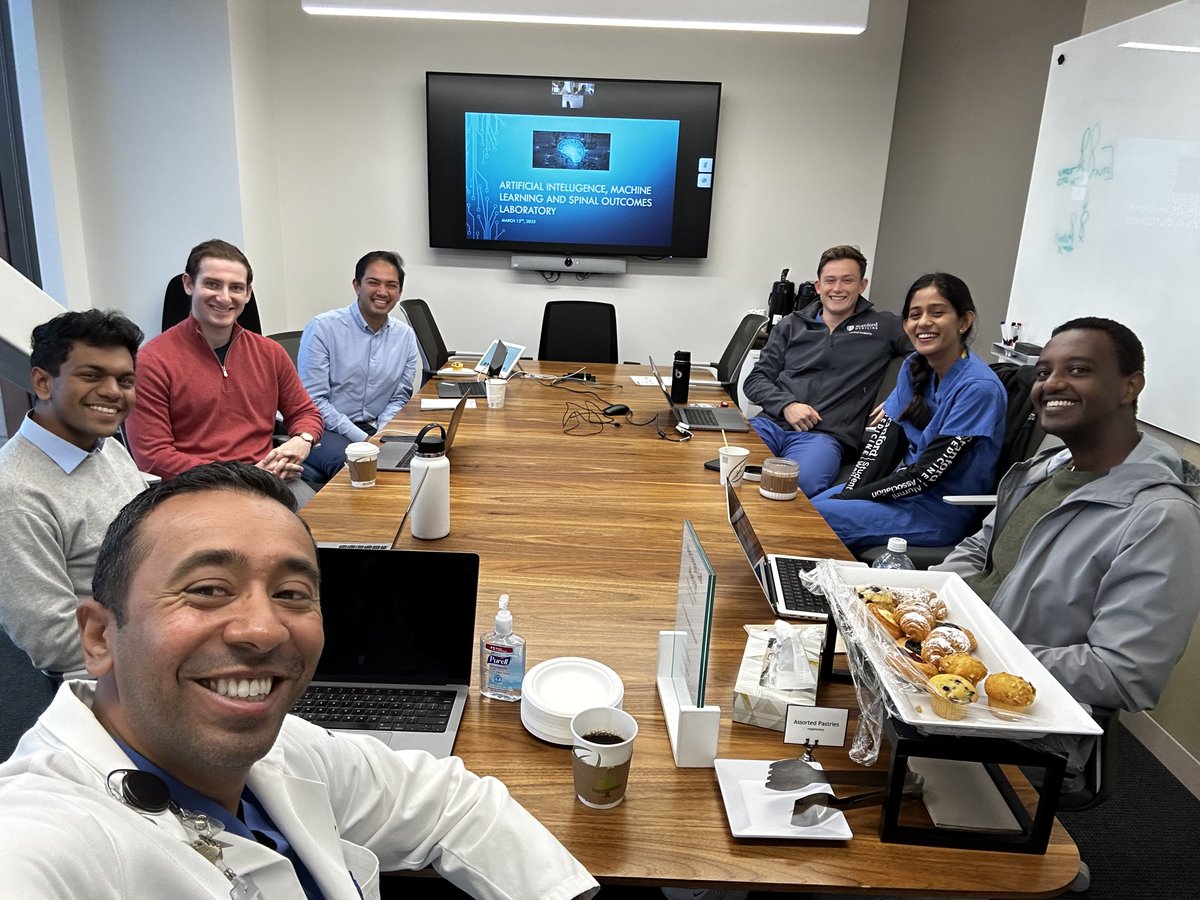 Great work at our lab by these young stars over the last year; can’t wait to see what this amazing team of scientists will accomplish in the future. <a href="/GhaniHaiderMD/">Ghani Haider</a> @Thomas_MichaelJ <a href="/vaibhavibshah/">Vaibhavi Shah</a> <a href="/Ethan_Schonfeld/">Ethan Schonfeld</a> 
Welcome Ezra and Aaryan! 
<a href="/StanfordNsurg/">Stanford Neurosurgery</a>
#Neurosurgery #MedTwitter