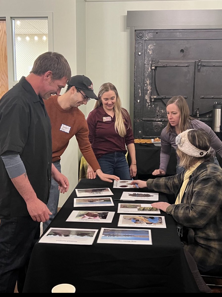 annahultberg's tweet photo. Mankato today for a #GAPs training, farmer/buyer meet n greet, and farm to school training. 13 school districts showed up to meet farms and find local produce! The demand for local across the state is ⬆️ . Excellent partnerships for the win 🏆 🥕 @RtCountryside @MNFarmersUnion https://t.co/XooPNvcH7q