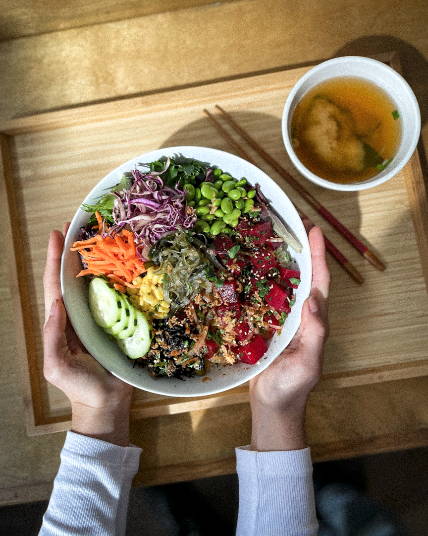Onigilly's tweet photo. 🌿🐟 Exciting news! Tomorrow we're launching our new Plant Tuna Pokebowl by @eatimpactfood! 🍲 Try our Syoyu Plant Tuna or Spicy Plant Tuna Poke Bowl (Vegetarian) marinated with house-made spicy mayo. 🌶️
🎁 For a limited time, bowls come with a FREE Matcha Green Tea Lemonade! https://t.co/bN23oxFCST