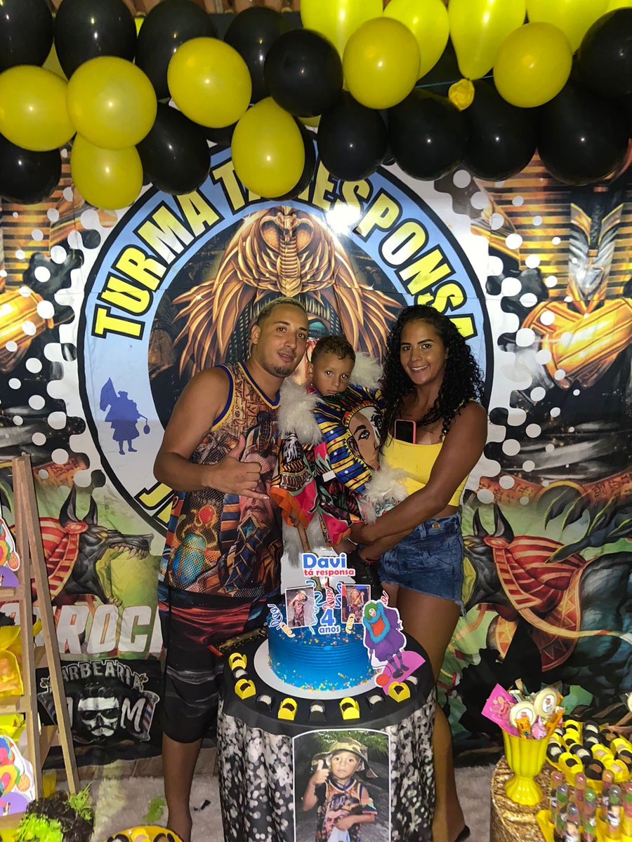 WilliamDener1's tweet photo. Aniversário do Meu Príncipe 💙 BATEBOLEIRO 🥷TR Ele Amo fico show , Teve q ter Saída né 🥳🎂👏🎆 https://t.co/cBi1paNpqB