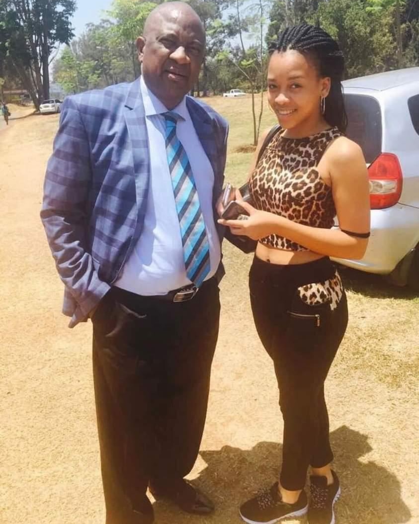 Pokello26767359's tweet photo. @madyiraoutside hoellary makaya ndewe gomo iri https://t.co/CtptbCgwqD