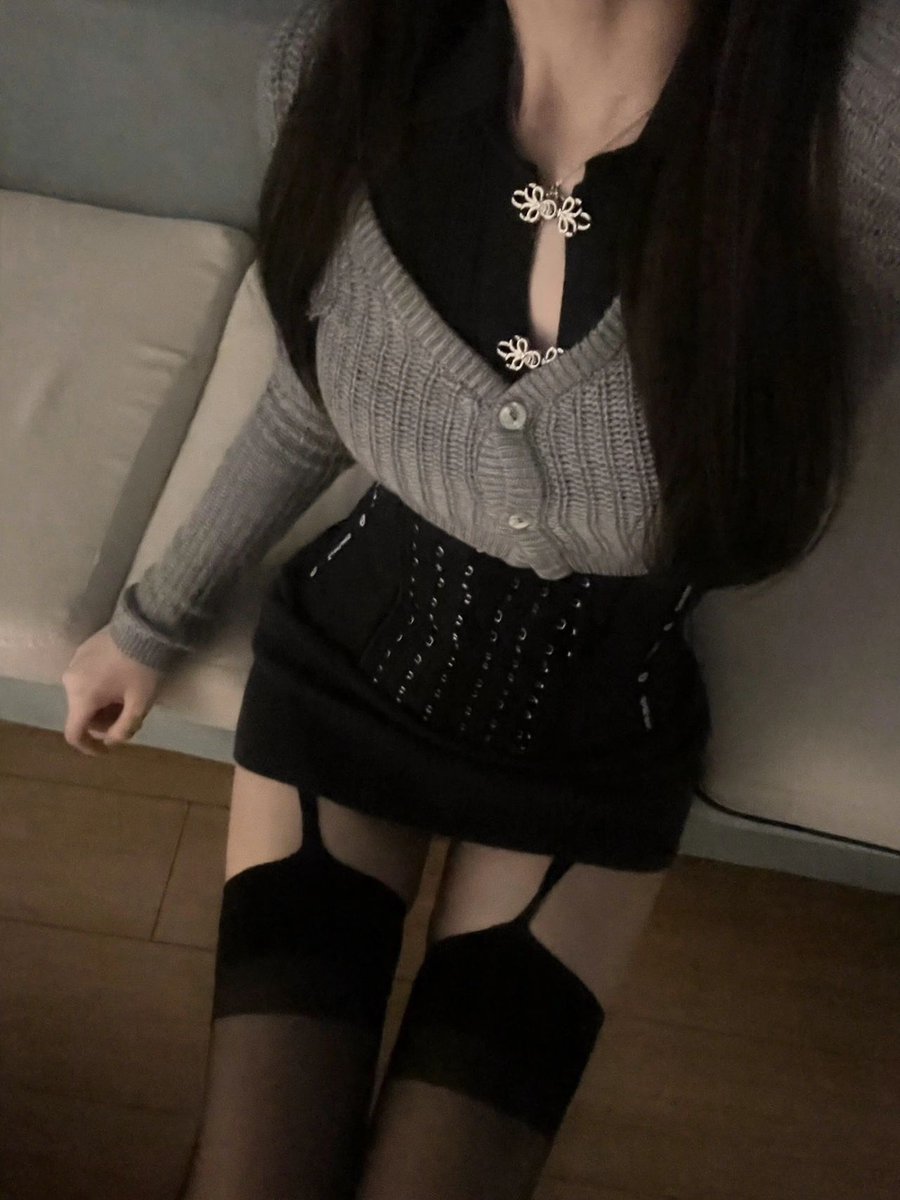 yaer0328's tweet photo. 哥，我想听你打呼噜。 https://t.co/ox3XBc6j0c