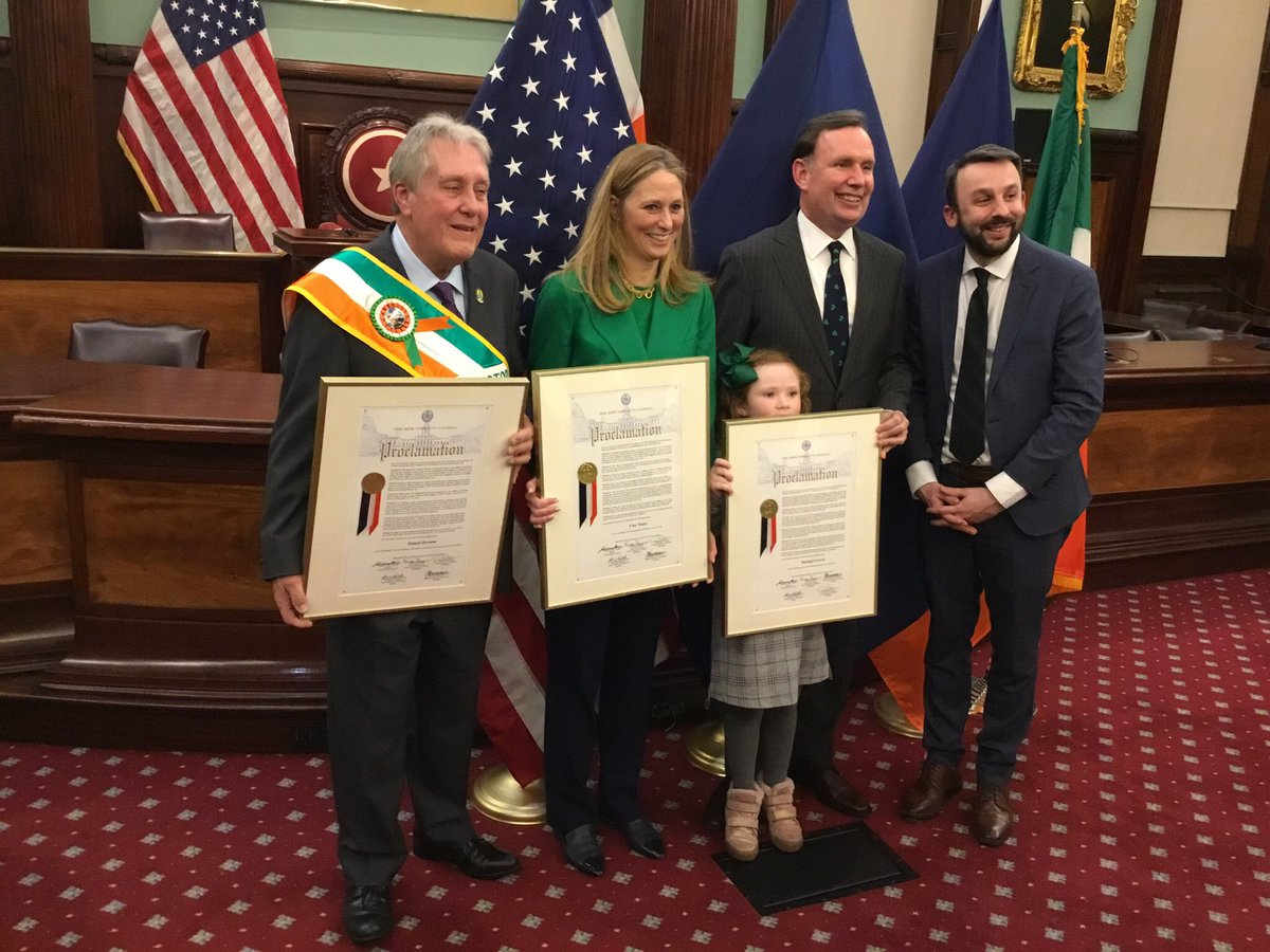 SoberStPatsDay's tweet photo. @IrishArtsCenter @KeithPowersNYC @NYCCouncil @NYCSpeakerAdams @Dromm25 @ebottcher @Michael_Cusick @IrelandinNY @AmericanIrishSL @JohnJCoppola @Gus4NY @CGNYIreland @jimfrawleyNY @johnleemedia @BillReilly5 Heโs a man of many #sashes who has time for everyone! ๐ @Dromm25๐ฎ๐ช๐บ๐ธ
Well done @NYCCouncil #IrishCaucus & KeithPowersNYC & team ๐
See you @5th Ave @ Friday @StPatsParadeNYC & please join @SoberStPatsDay @OurSaviourNYC
#UpNYC!
https://t.co/cCkV8fJ5Gi
#SoberStPatricksDay https://t.co/NobF3HKhqK