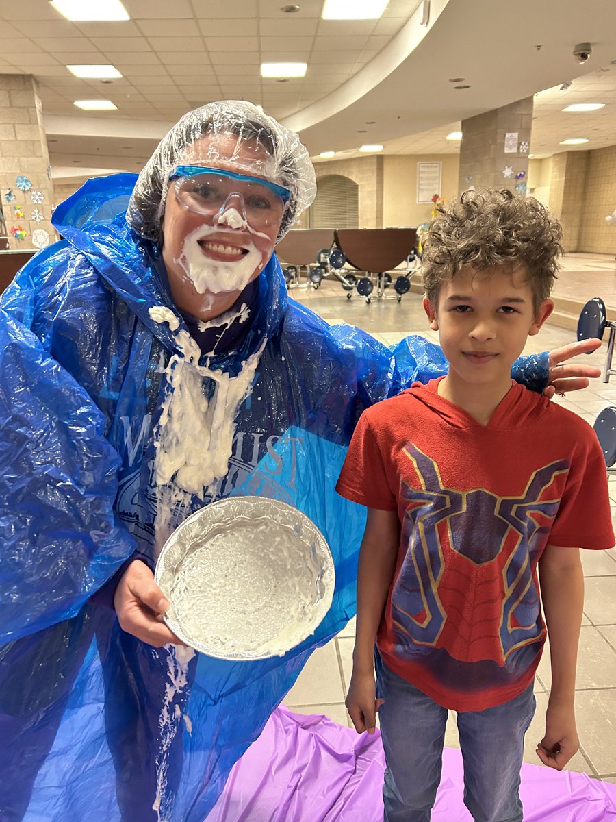 MrZteach5's tweet photo. Team Raptor having some fun with Pi Day!! https://t.co/GYd2WILKdh