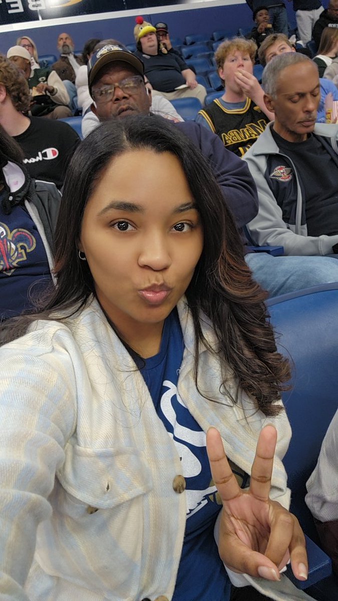 #PelicansGameDay ❤️ #LetsGoPels #WBD #JoseForLife