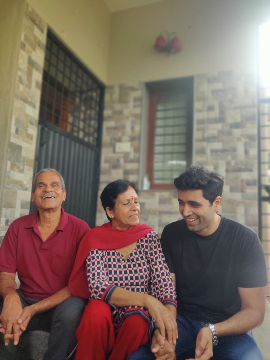 AdiviSesh's tweet photo. Today is the birthday of #MajorSandeepUnnikrishnan 
He would have been 46 today. 
Woke up thinking about him and All that he has inspired. ❤️

The first picture is my favorite photo of him. 

The second picture is my favorite moment with Uncle and Amma. 

#JaiHind https://t.co/dcqS3DZxrp