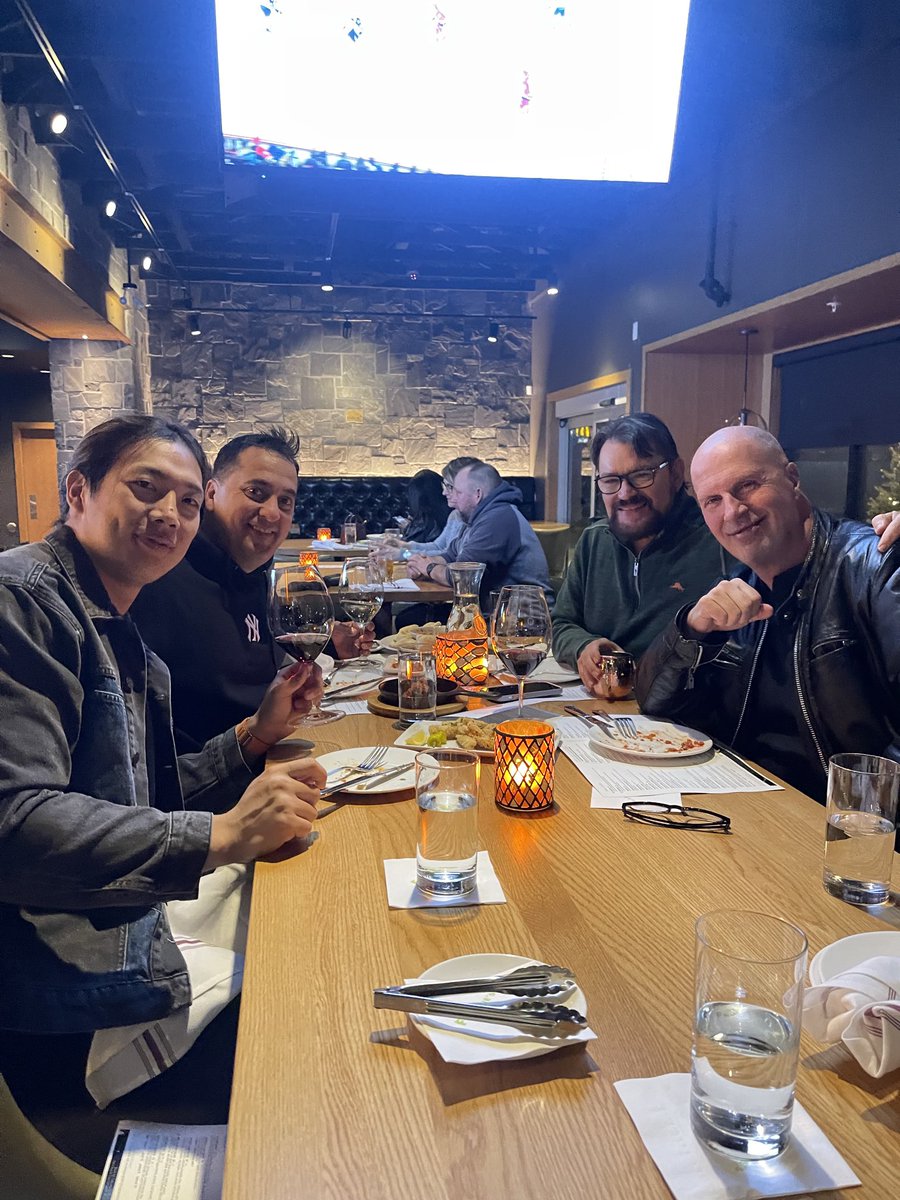 TheDonCallis's tweet photo. Great evening in Winnipeg at my favourite restaurant Franki's Italian Kitchen . Thanks ⁦@joeaiellowpg⁩ . We roll out the red carpet for ⁦@Takesoup⁩ https://t.co/2BbGbi6v9U