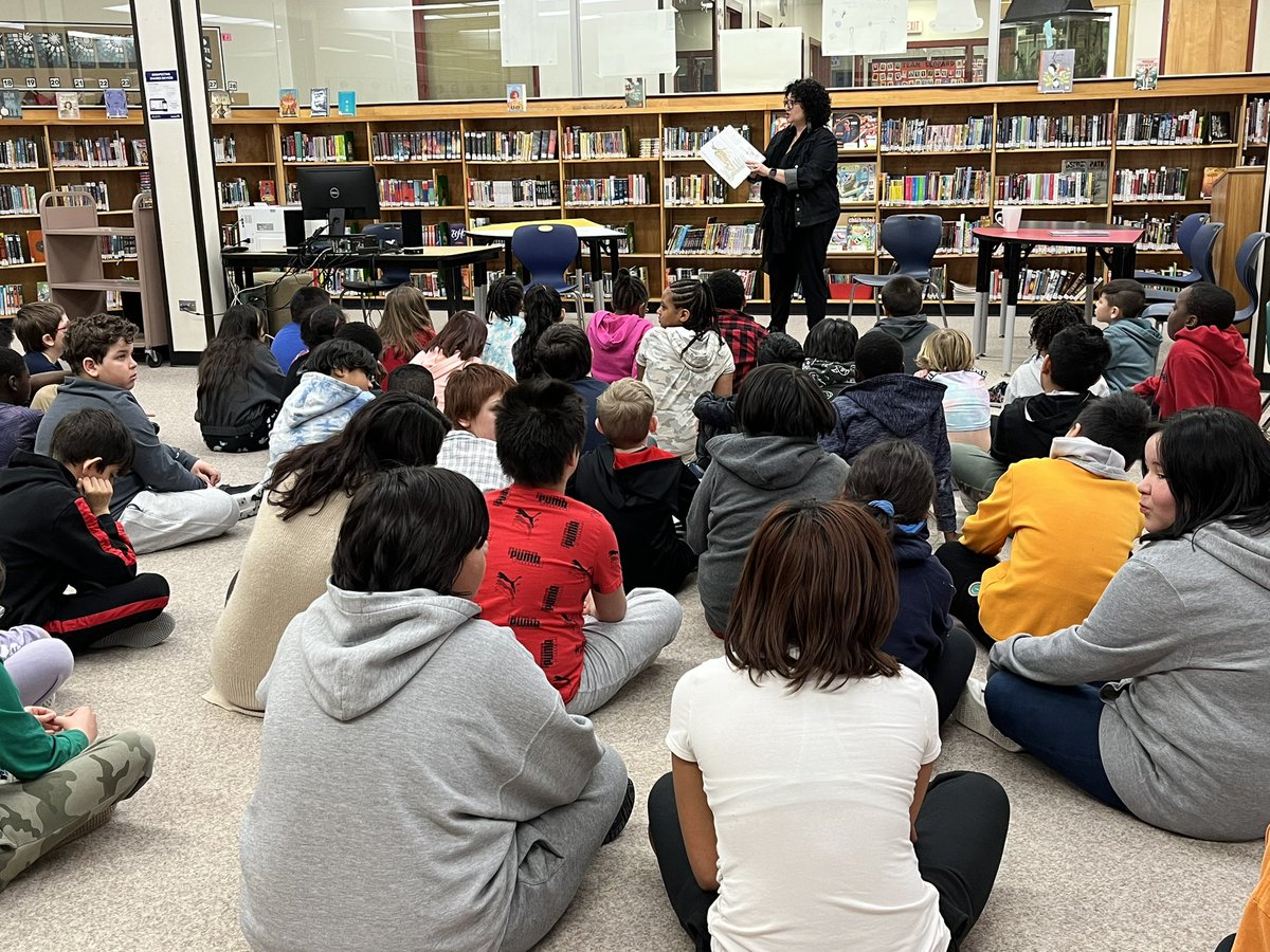 lavalleeLRSD's tweet photo. Thank you to LRSD School Trustee @DarleneGerrior for coming out to read to a few of our Middle Years classes. Our Lavallee students asked great questions and enjoyed getting to learn more about the role of a School Trustee. https://t.co/55lbjrWXiR