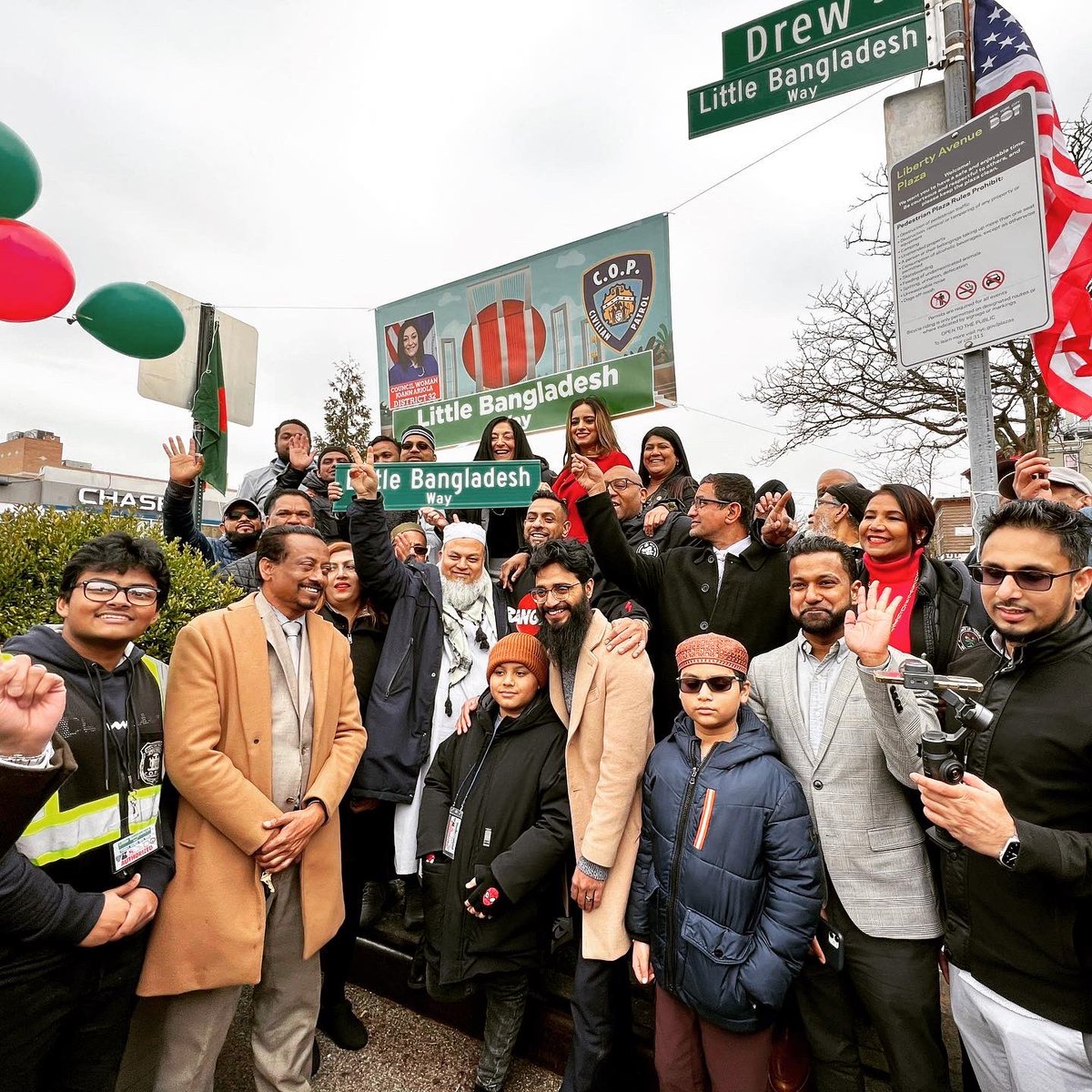 RichDavidNYC's tweet image. A nice recognition for the #Bangladeshi community in #OzonePark and #CityLine 🇧🇩