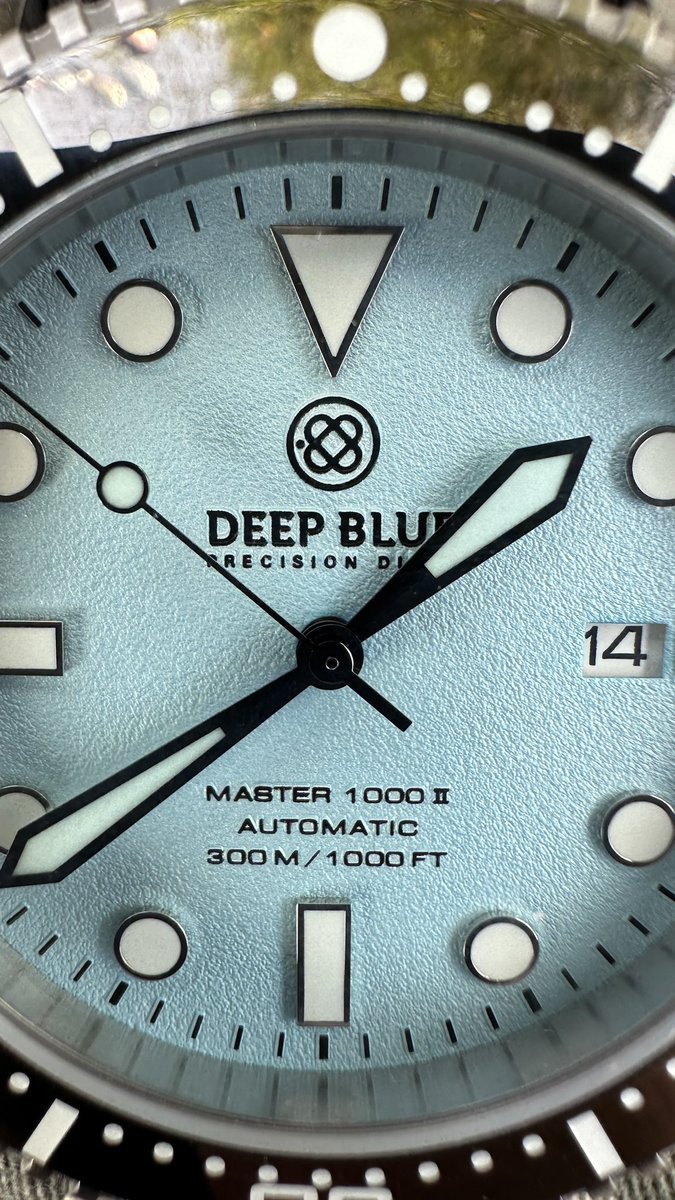 clickandcaliber's tweet photo. Feeling blue😢 #deepblue https://t.co/ZkFshzFCmJ