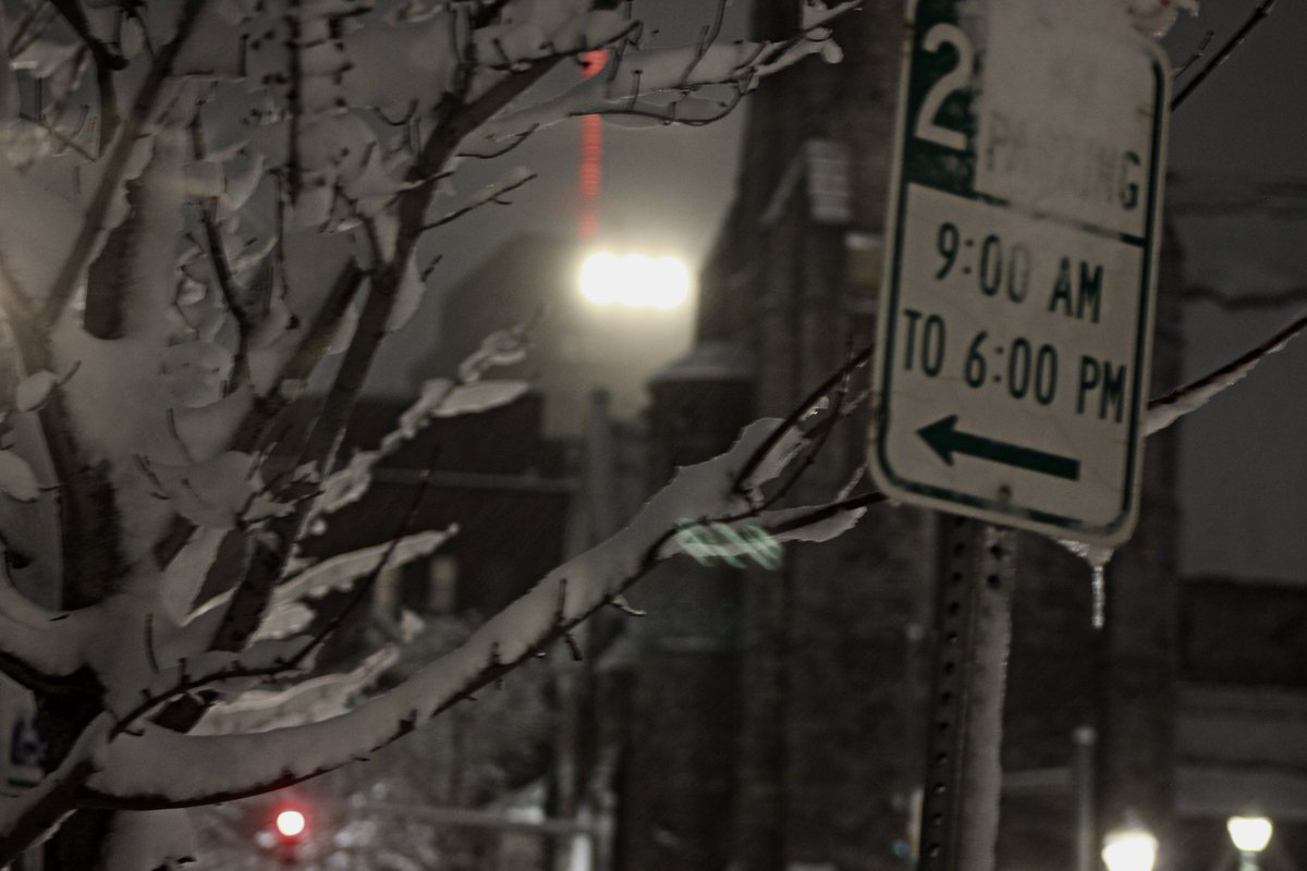 MattMulcahy's tweet photo. A March snowstorm puts Syracuse to bed early. There's beauty in the promise of spring. @CNYCentral #winter #snow #MarchStorm https://t.co/XHvvnTBJOQ