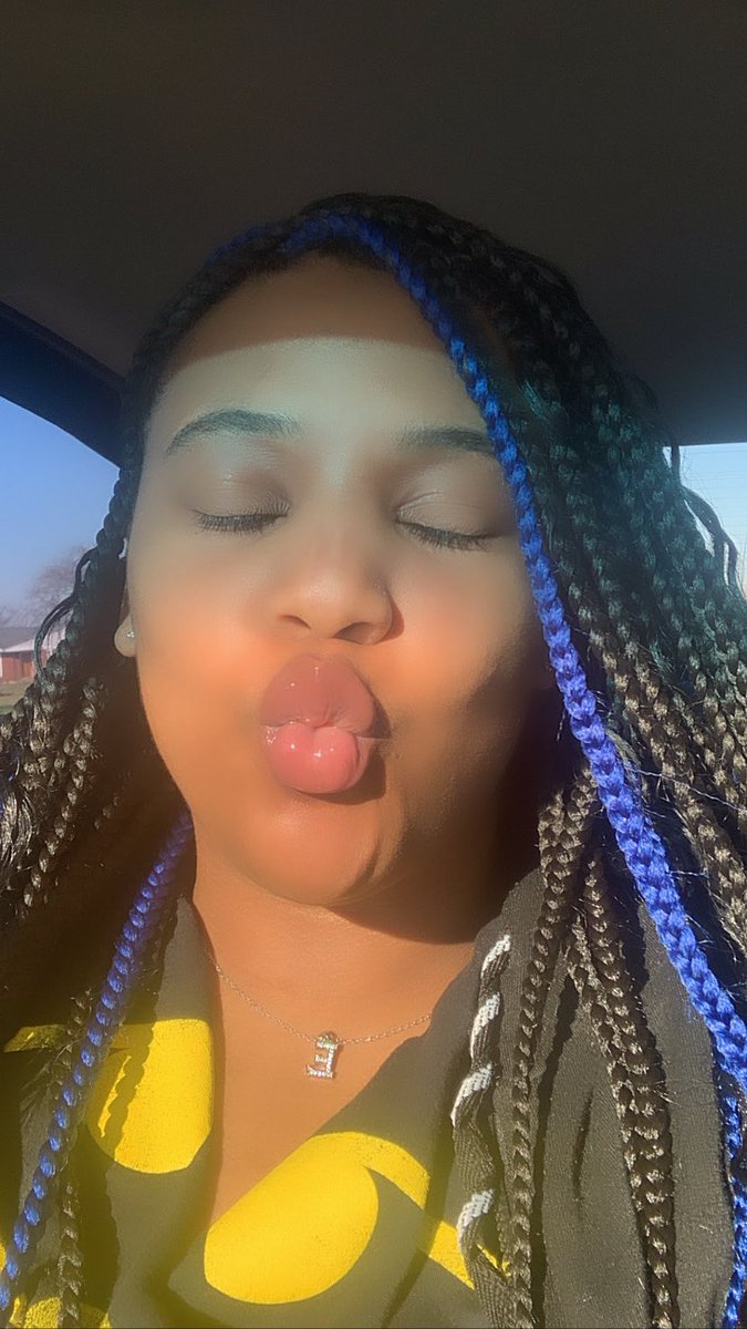 Ericaplus1's tweet photo. The Sun Was Hitting 🥰🤤 https://t.co/kvVbcpsqAG