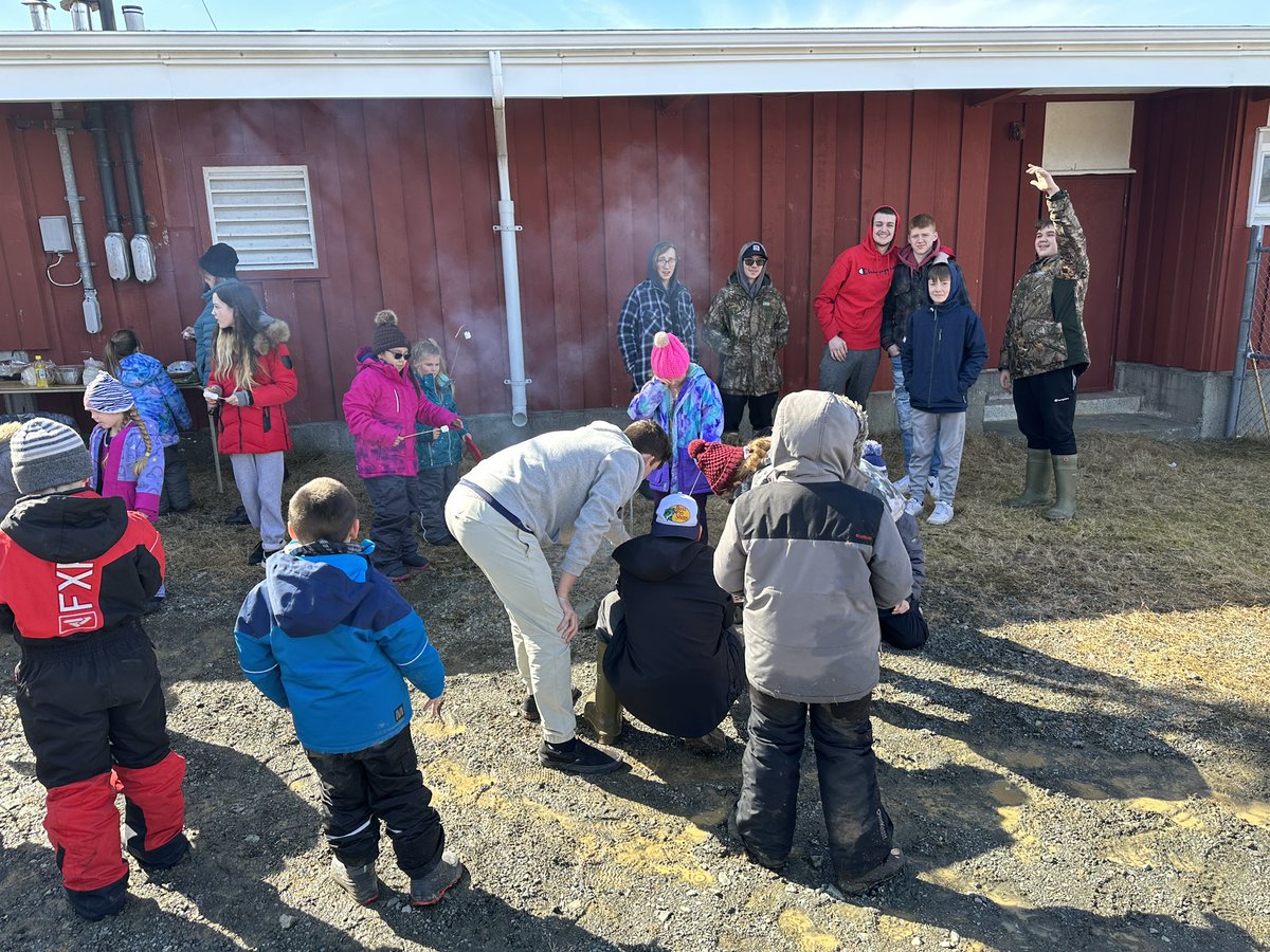 mrshicks9's tweet photo. Perfect day for a school wide boil-up! So much fun 🔥 🙌🏻 @dunneacademy https://t.co/30PUXXHSN2