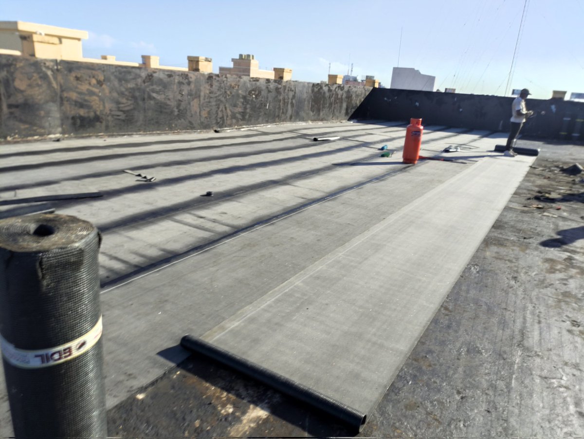 AngelGalvezM's tweet photo. Gran trabajo de impermeabilización del techo del Centro de Excelencia Luis Encarnación Nolasco. Gracias a nuestro presidente @luisabinader al ministro de Educación @angelhdez50 @fernandotaveras @DGMIE_DO @LorkKelvin @RafaelAmadorF @Regional15M @Educativo02 #SeguimosAvanzando https://t.co/8hJhioTZaH
