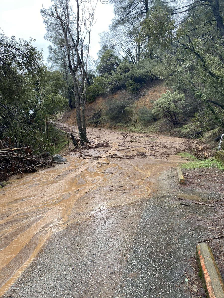 PlacerSheriff's tweet photo. UPDATE [6:39 p.m.]: A temporary shelter has been set up in the city of Colfax at City Hall. Hard Road Closures: Hillcrest Blvd at Ben Taylor Rd/ Rising Sun St at Ben Taylor Rd #PCSO #PlacerCounty #cawx https://t.co/ehkM34XHeu