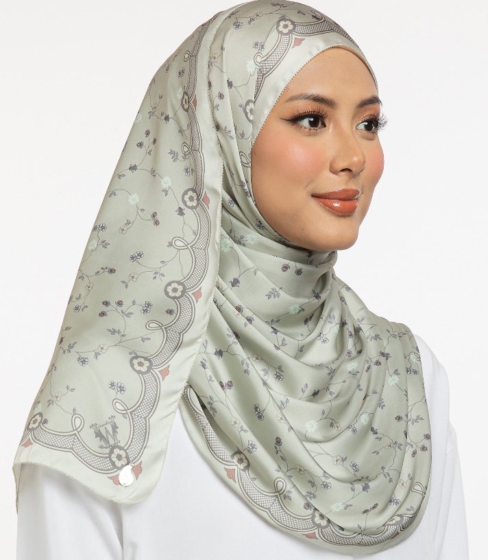 thenamessha's tweet photo. if you’re looking for tudung raya then this shop is perfect for you💗 https://t.co/YxVdInftrO