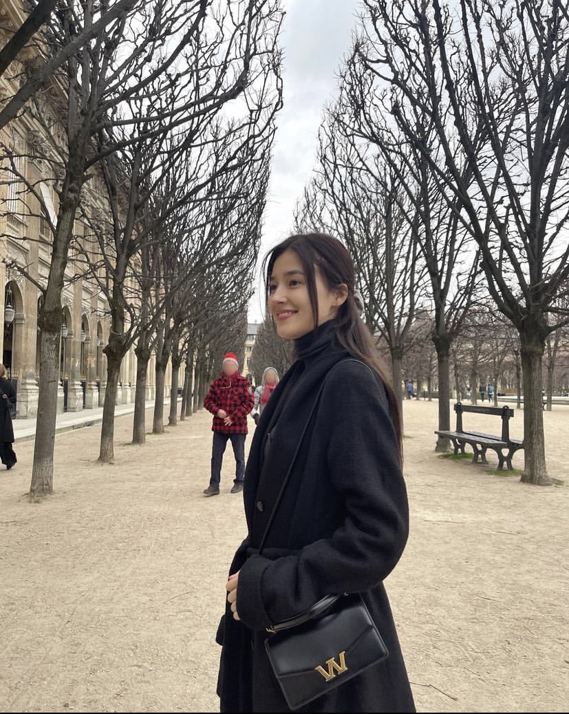 ᴅʏ 💎 on Twitter "screams girlfriend material"